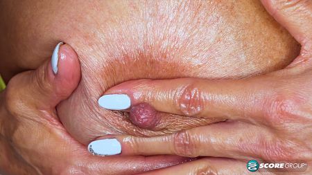 Minka - Solo Asian MILF video