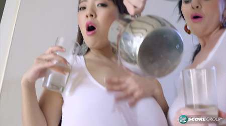 Hitomi - Girl Girl Big Tits video