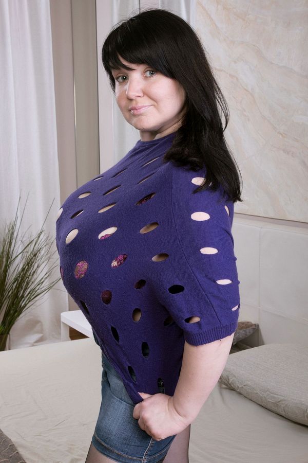 Eva Berg - BBW model