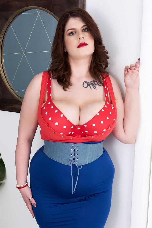 Veronica Bow - model Veronica Bow - model