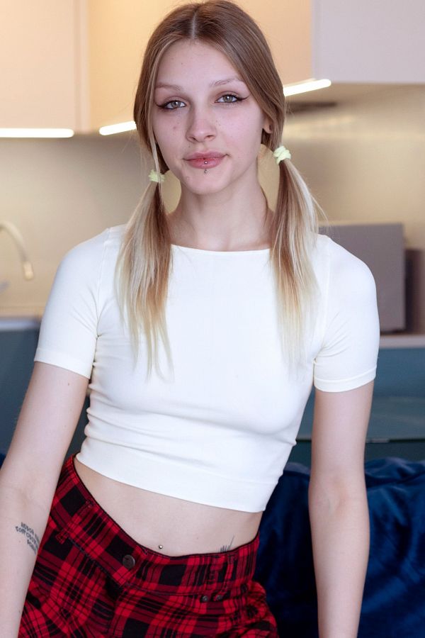 Yummy - Amateur model