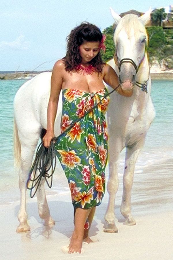 Chloe Vevrier - Solo Big Tits photos Chloe Vevrier - Solo Big Tits photos