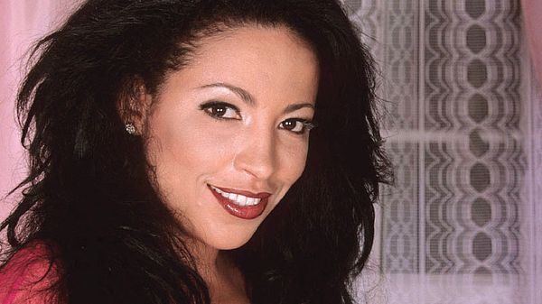 Angelique - Solo Big Tits video