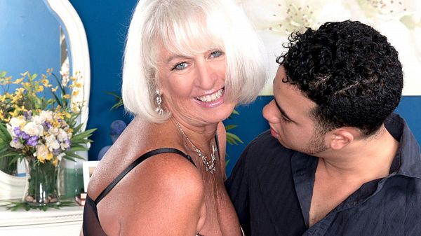 Jeannie Lou, Rocky - XXX MILF video