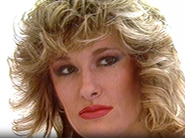 Debbie Q - Solo Classic video