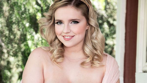 Codi Vore - Solo Big Tits video Codi Vore - Solo Big Tits video