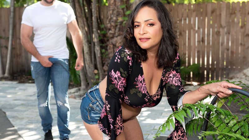 Anna Maria, J Mac - XXX Latina MILF video