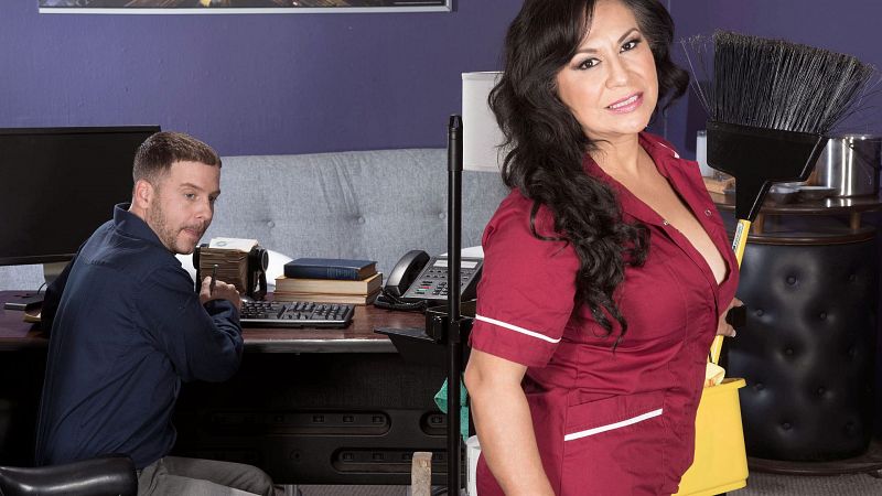 Victoria Versaci, Tony Rubino - XXX Latina MILF video