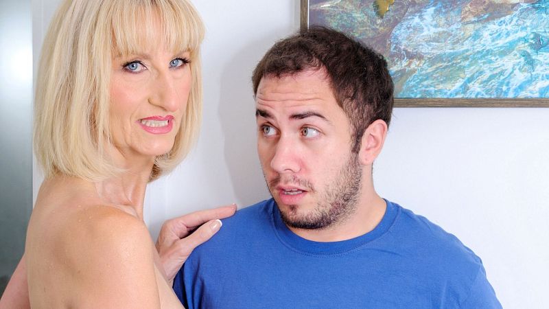 Morgan Shipley, Berry McCockiner - XXX MILF video