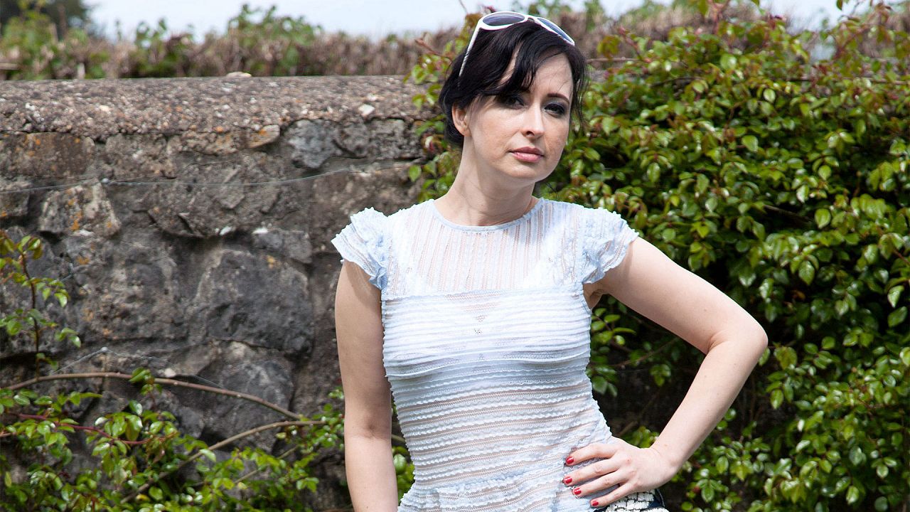 Jena - Solo Hairy Pussy video